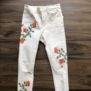High-waisted skinny jeans